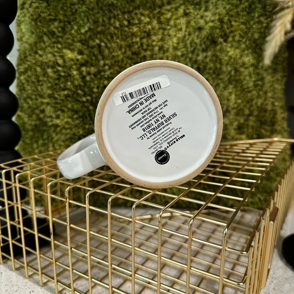 NWT- Hello Kitty In Autumn Ceramic Mug - Picture 6 of 6